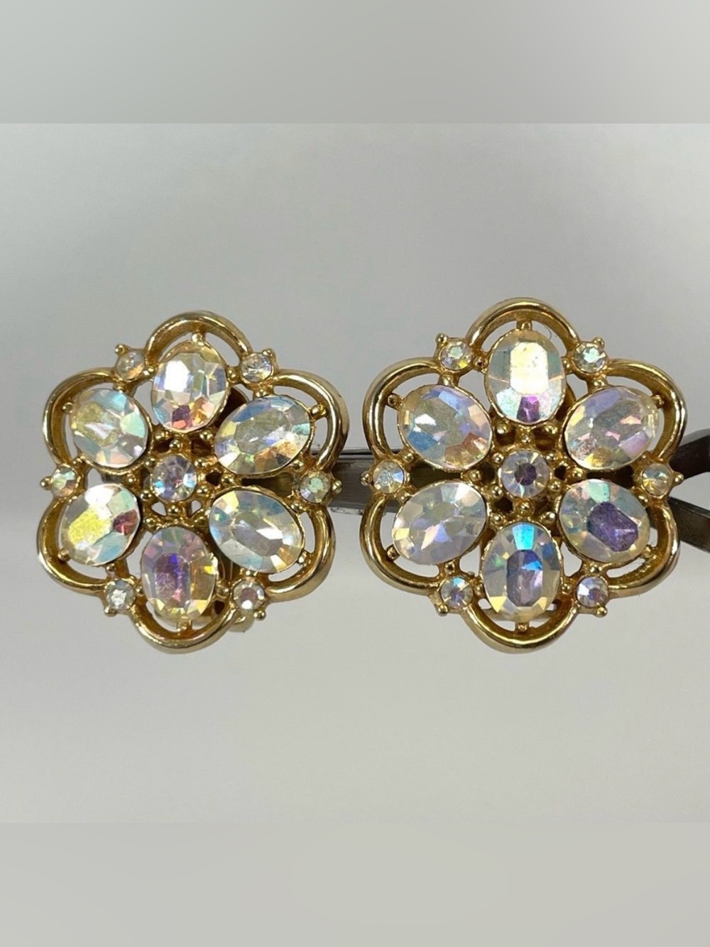Vintage Crown Trifari Gold ToneAB Crystal Rhinestone Earrings Clip On’s